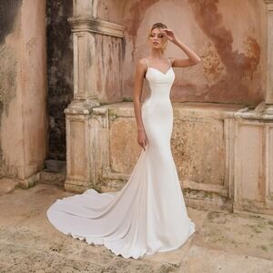 Justin Alexander Wedding Dress Ivory Sheath Low Back Lace NWT Designer Gown